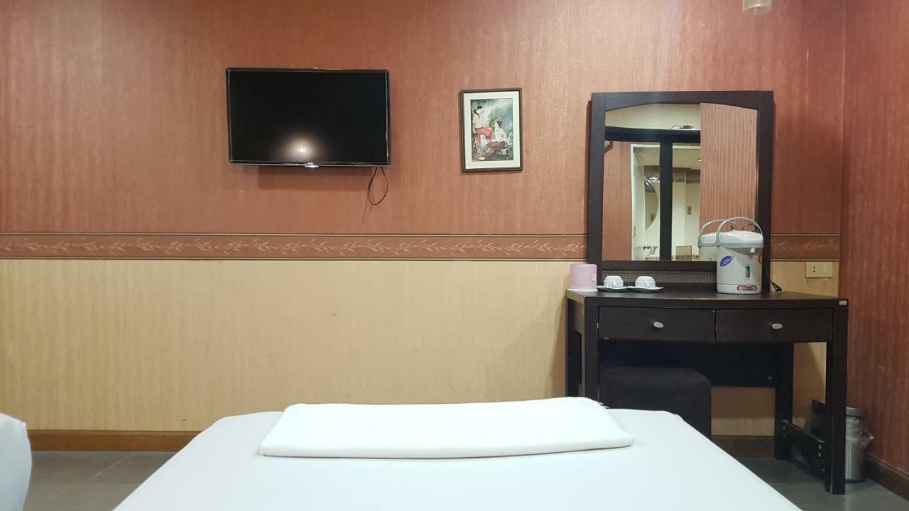 Khon Kaen Ruenrom Hotel Экстерьер фото