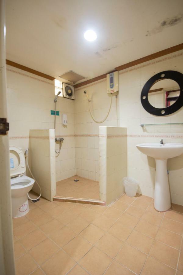 Khon Kaen Ruenrom Hotel Экстерьер фото